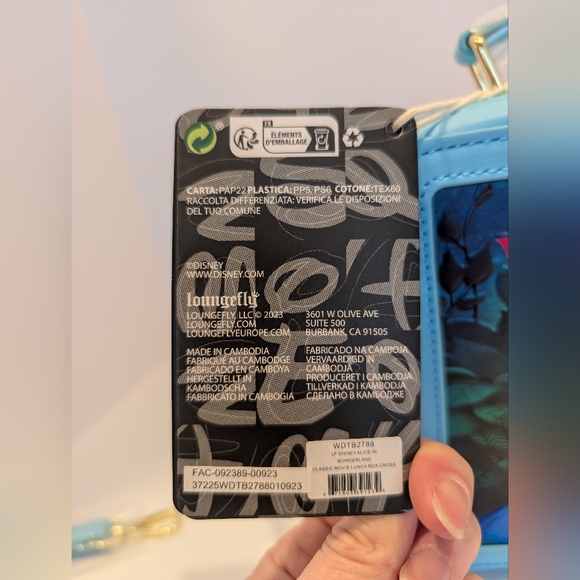 Loungefly New Disney Alice in Wonderland Blue Lunch Box - Picture 6 of 10